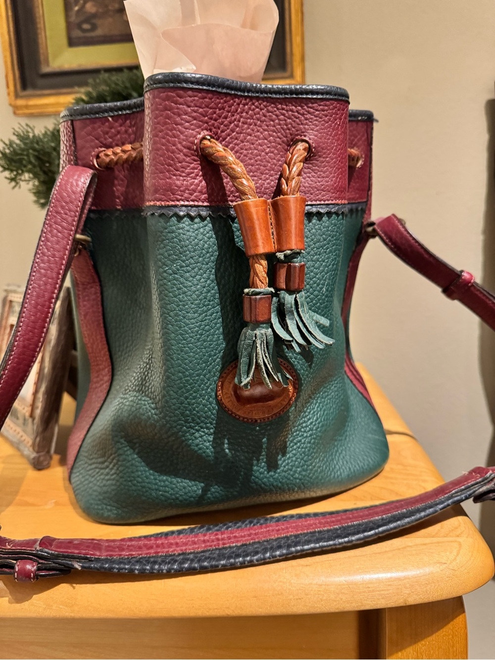 Leather Two-Tone Drawstring Bucket Bag - Green & Burgundy - Picture 3 of 7